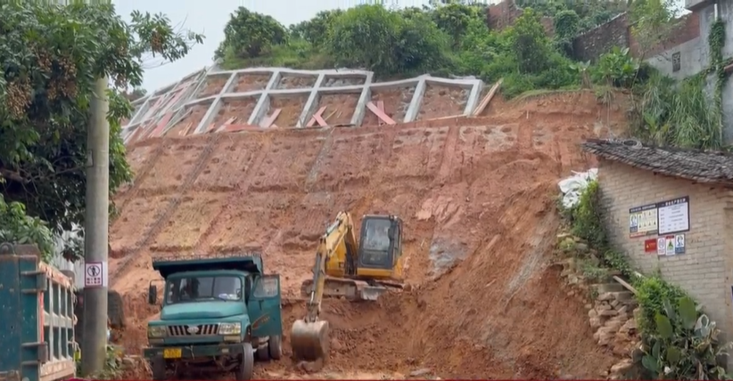 守护25人安全 浦北白石水镇滑坡治理工程稳步推进